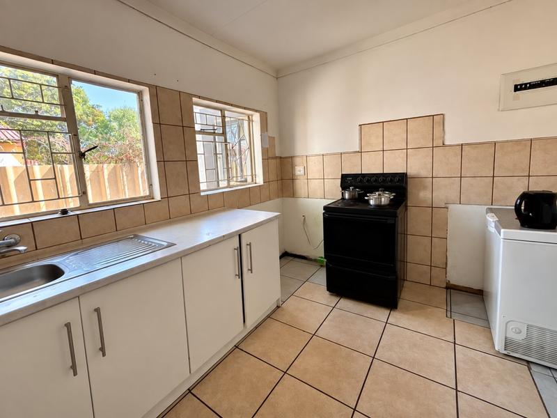 11 Bedroom Property for Sale in Brandwag Free State